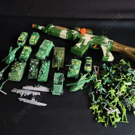 MIX OF MILITARY TOYS