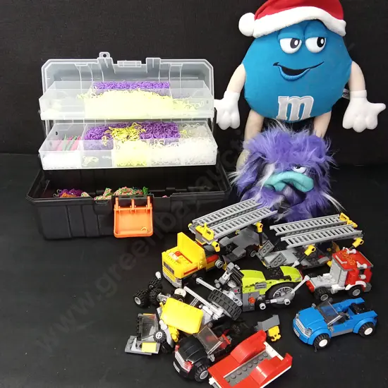 LEGO AND LOOM BANDS WITH 2 SOFT TOYS