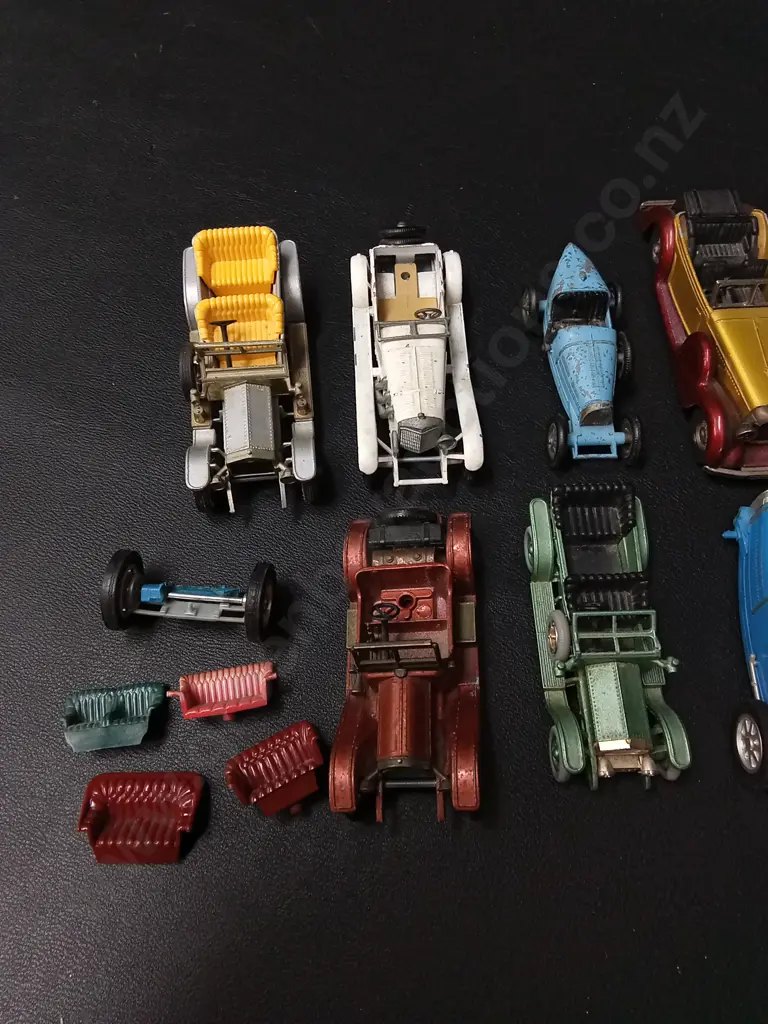 9 VINTAGE MATCHBOOK MODELS OF YESTERYEAR TOY CARS Image 1++