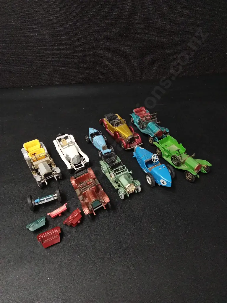 9 VINTAGE MATCHBOOK MODELS OF YESTERYEAR TOY CARS Image 1++