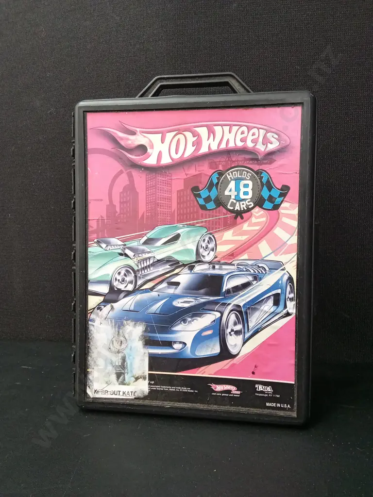 HOT WHEELS 48-CAR STORAGE CASE AND 12 CARS Image 1++