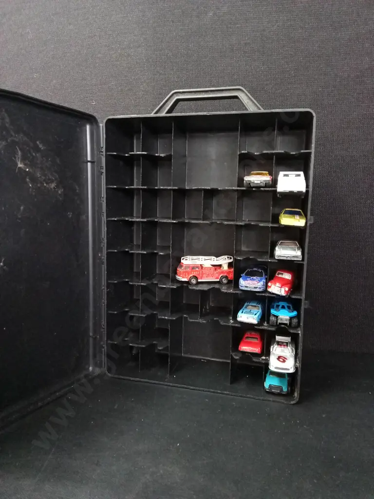 HOT WHEELS 48-CAR STORAGE CASE AND 12 CARS Image 1++
