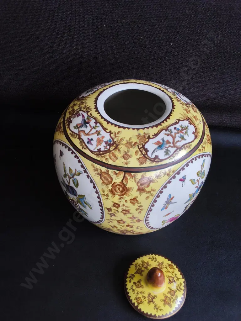 VINTAGE CHINESE PORCELAIN LIDDED GINGER JAR, H 27 CM Image 1++