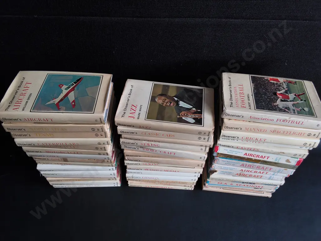 COLLECTION OF VINTAGE OBSERVER'S BOOKS Image 1++