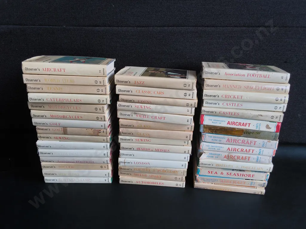 COLLECTION OF VINTAGE OBSERVER'S BOOKS Image 1++