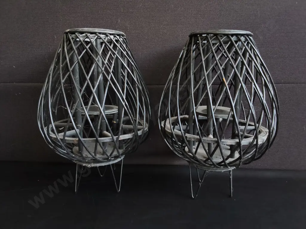 PAIR OF BLACK WOVEN LATTICE CANDLE LANTERNS, H 45 CM Image 1++