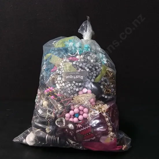 BAG OF JEWELLERY