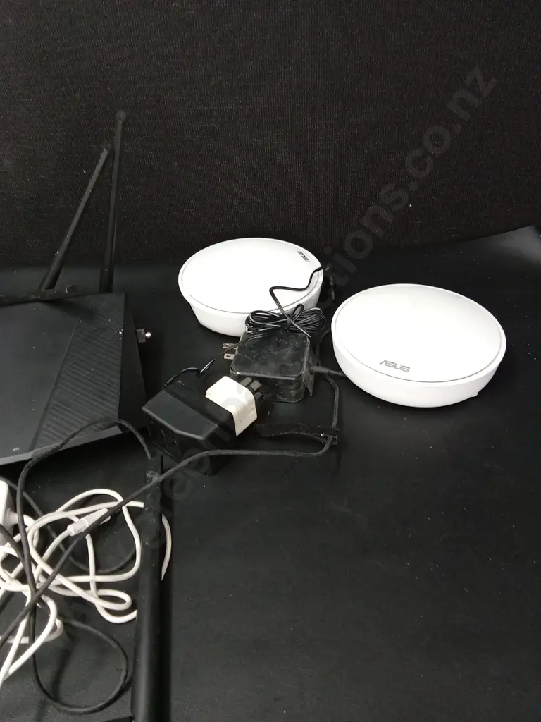 ASSORTED ELECTRICAL ITEMS Image 1++