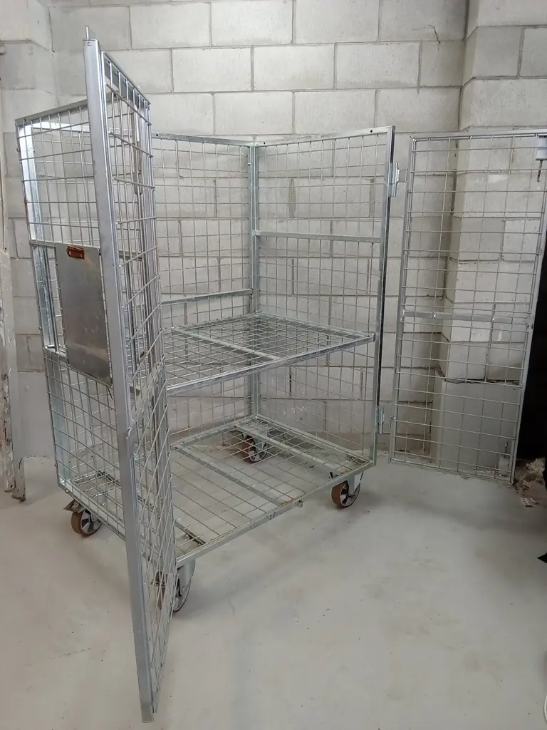 LARGE CAGE TROLLEY ON WHEELS, H 168CM X W 84CM X D 116CM Image 1++