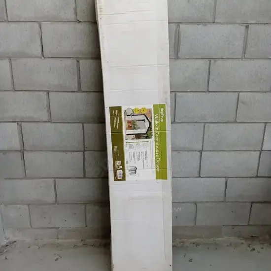 BRAND NEW VEGTRUG WALK-IN GREENHOUSE DELUXE, H 226CM X W 185CM X D 248CM