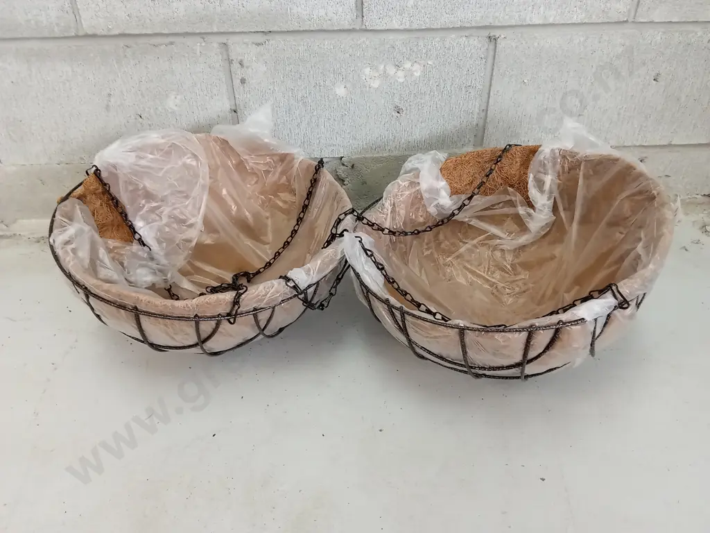 2 TAKASHO HANGING BASKETS 35CM Image 1++