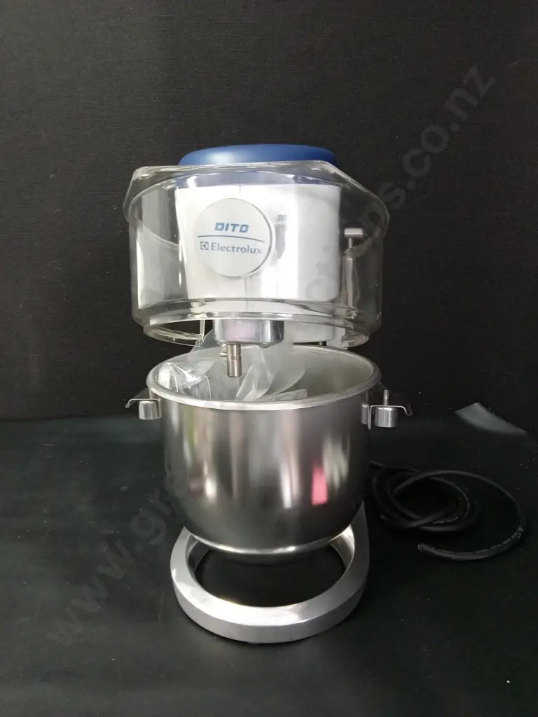 DITOMIX ELECTROLUX STAND MIXER, CORD HAS BEEN CUT Image 1++