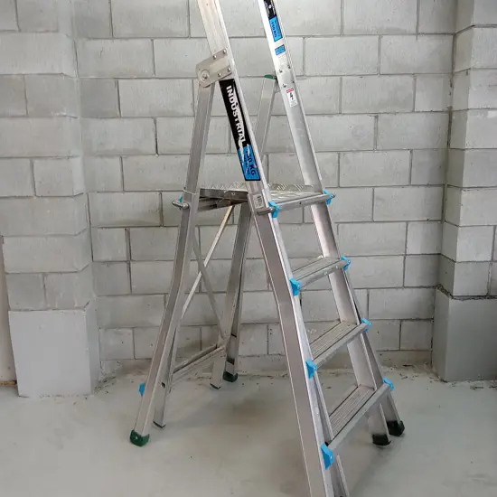 INDUSTRIAL LADDER 150KG LOAD, 215CM TALL