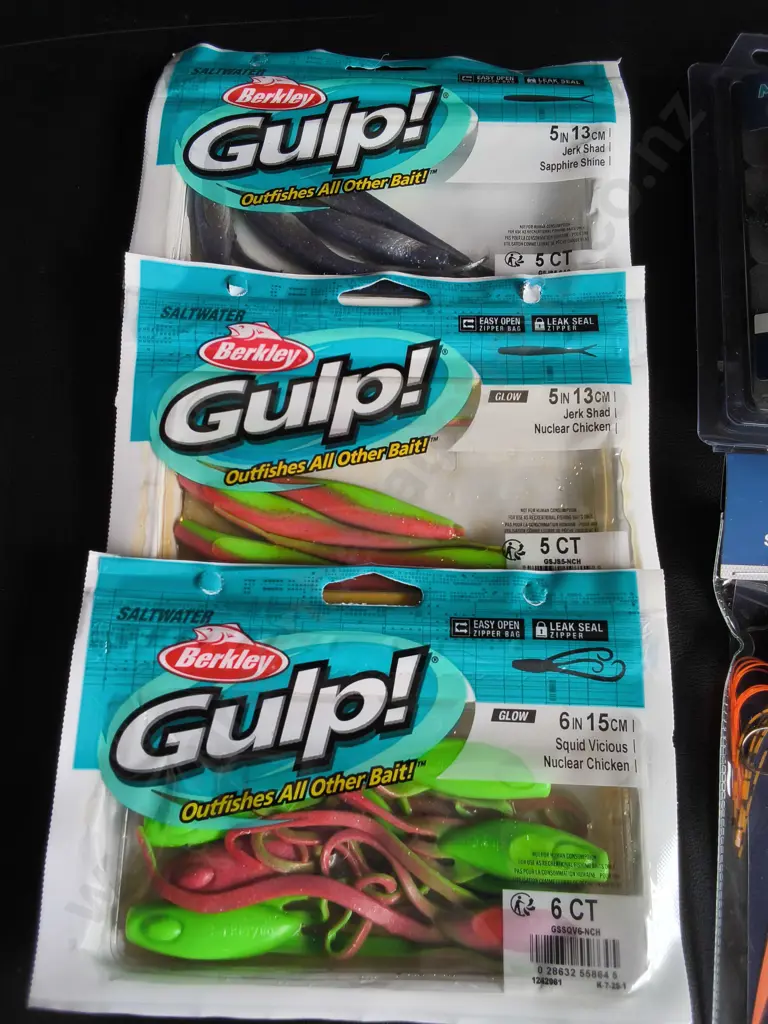 BRAND NEW FISHING ITEMS, 7 PIECES Image 1++