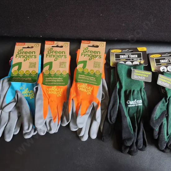 5 BRAND NEW PAIRS OF GARDENING GLOVES