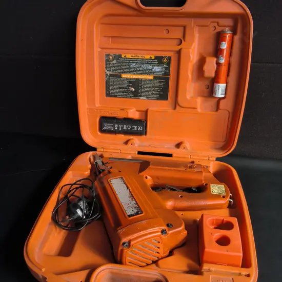 PASLODE IMPULSE IM350 FRAMING NAIL GUN IN CASE