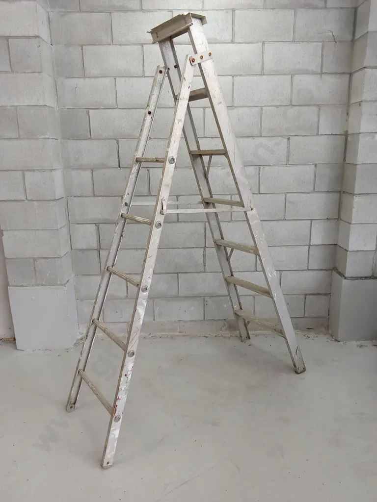 LADDER, 202CM TALL Image 1++