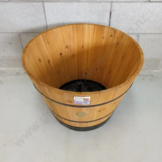 BRAND NEW VEGTRUG WOODEN BARREL PLANTER 55CM