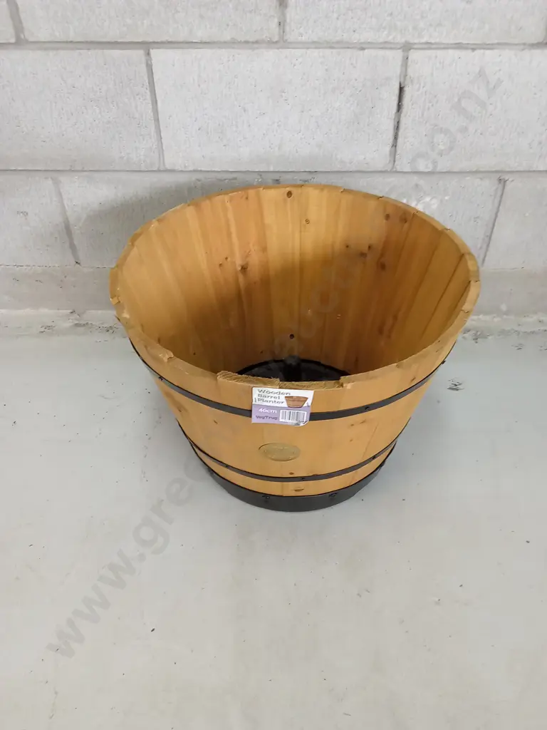BRAND NEW VEGTRUG WOODEN BARREL PLANTER 46CM Image 1++