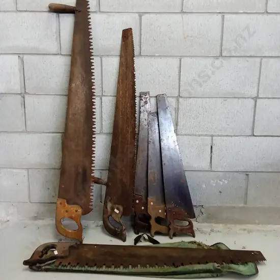 COLLECTION OF 6 VINTAGE HAND SAWS, H 122CM