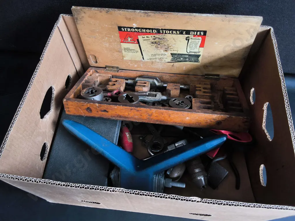BOX MIX OF TOOLS Image 1++