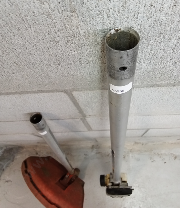 LONG REACH GAS HEDGE TRIMMER AND ATTACHMENTS - KNOWN ISSUES - LEAKS PETROL AND REQUIRES ATTENTION Image 1++