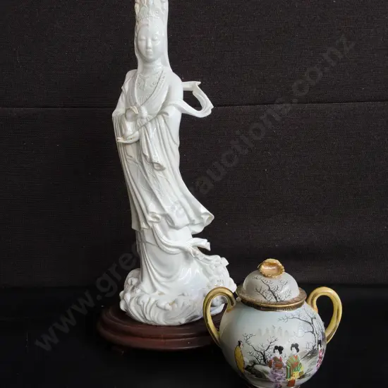 VINTAGE ASIAN DECOR, BLAC DE CHINE GUANYIN STATUE ON STAND AND JAPANESE GEISHA SUGAR BOWL, TALLEST H 41 CM