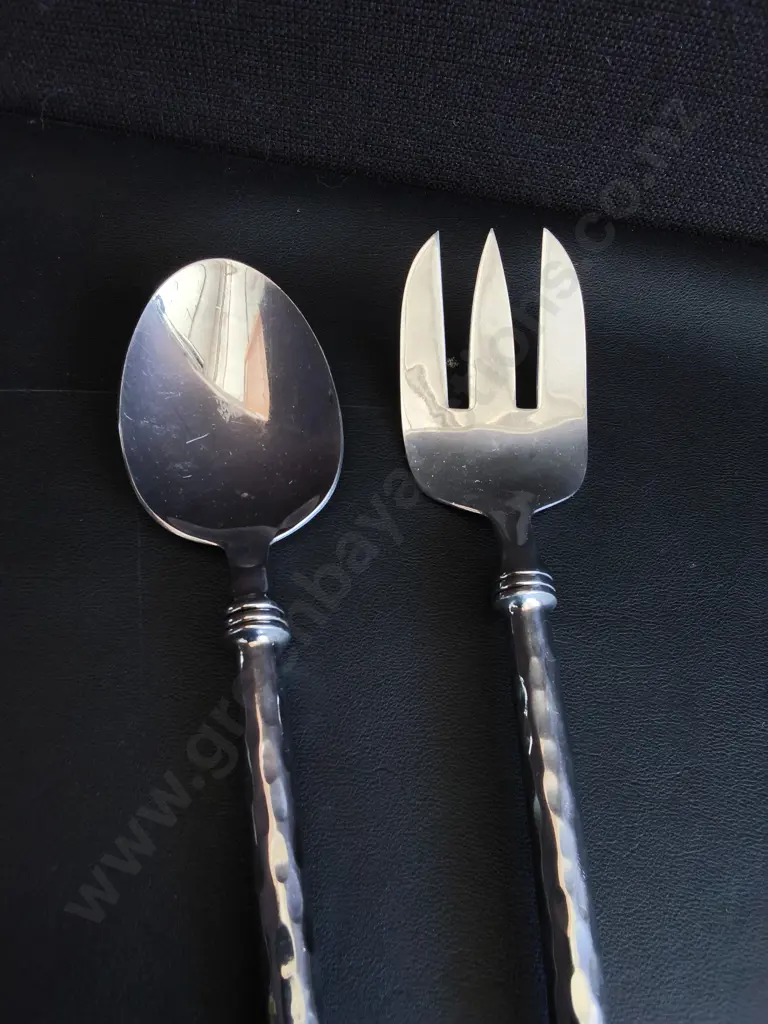 PAIR OF LARGE HAMMERED SALAD SERVERS, H 40 CM Image 1++