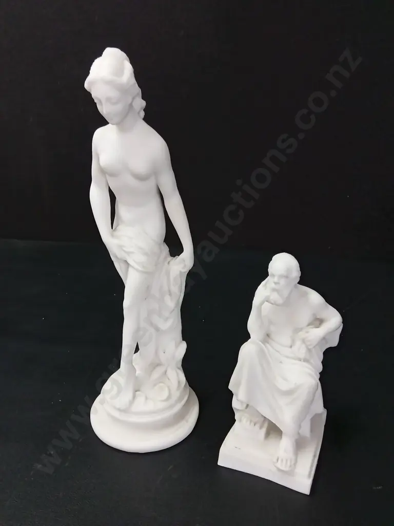 2 SCULPTURE FIGURINES TALLEST H24.5CM Image 1++