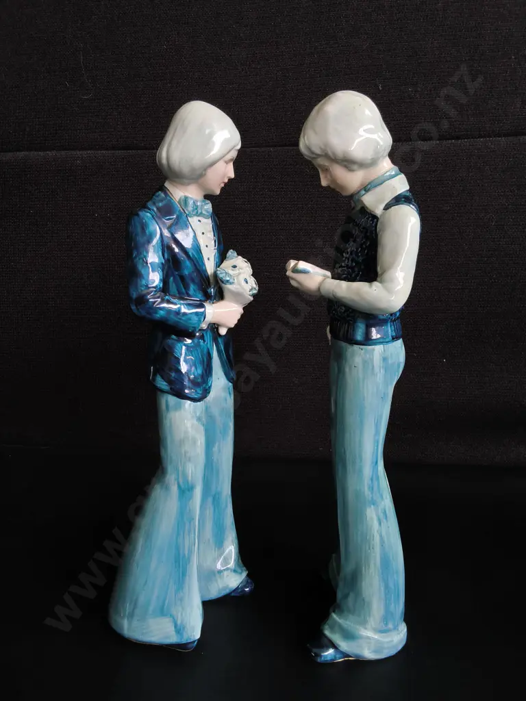 PAIR OF VINTAGE 1970S PORCELAIN FIGURINES, MOD BLUE FLARED PANTS STATUETTES, MADE IN JAPAN, H 29 CM Image 1++