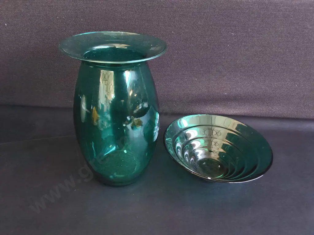 VINTAGE SVAT ITALIAN ART GLASS TEAL MUSHROOM VASE AND OPTIC RING BOWL, TALLEST H 25 CM Image 1++