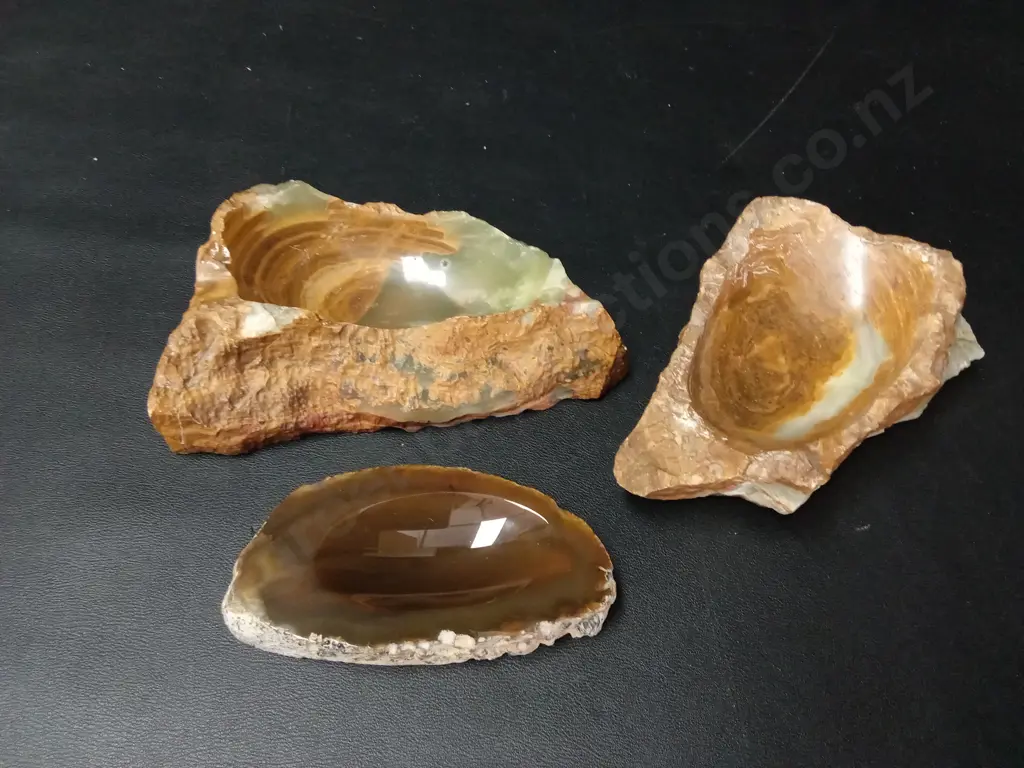 3 CRYSTAL ASHTRAYS LONGEST L16CM Image 1++