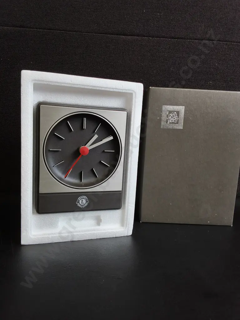 VINTAGE 1970S AACHEN QUARTZ DESK CLOCK, LIONS CLUBS INTERNATIONAL EDITION, BRAND NEW Image 1++