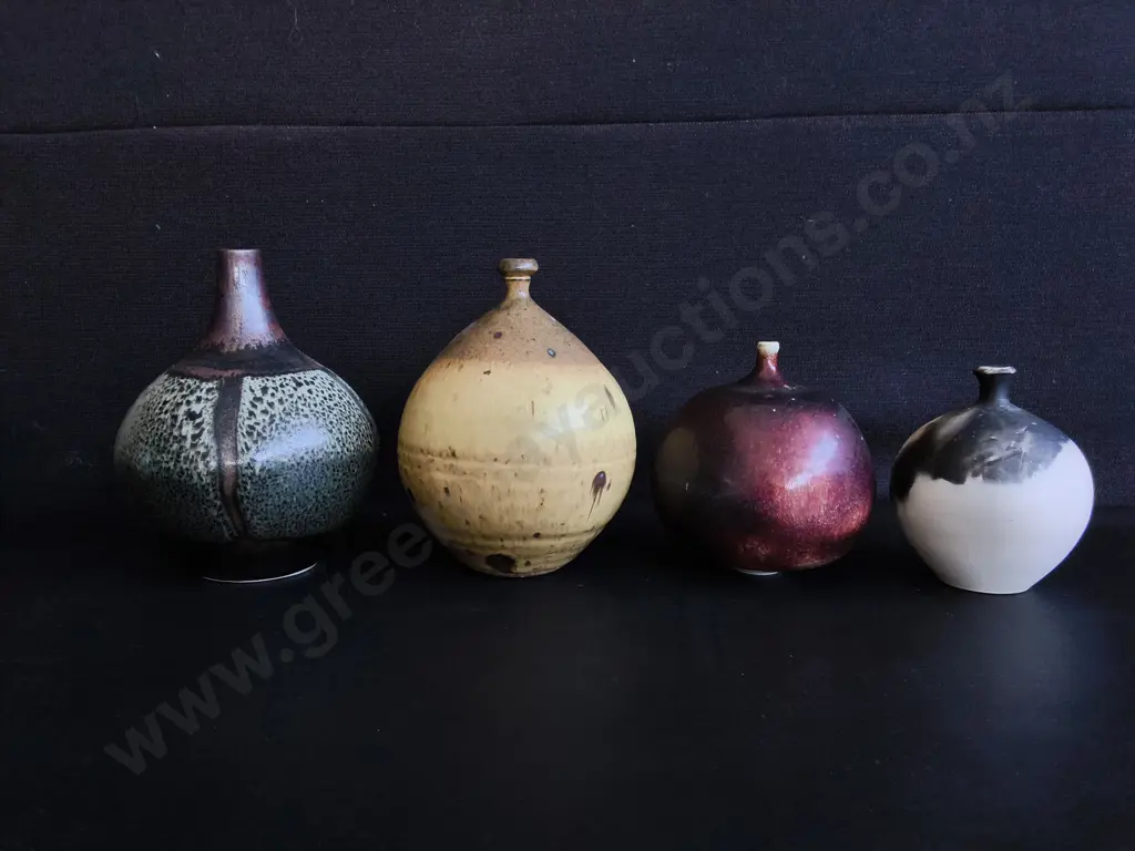 4 CERAMIC BUD VASES WITH NARROW NECKS, TALLEST H 19 CM Image 1++