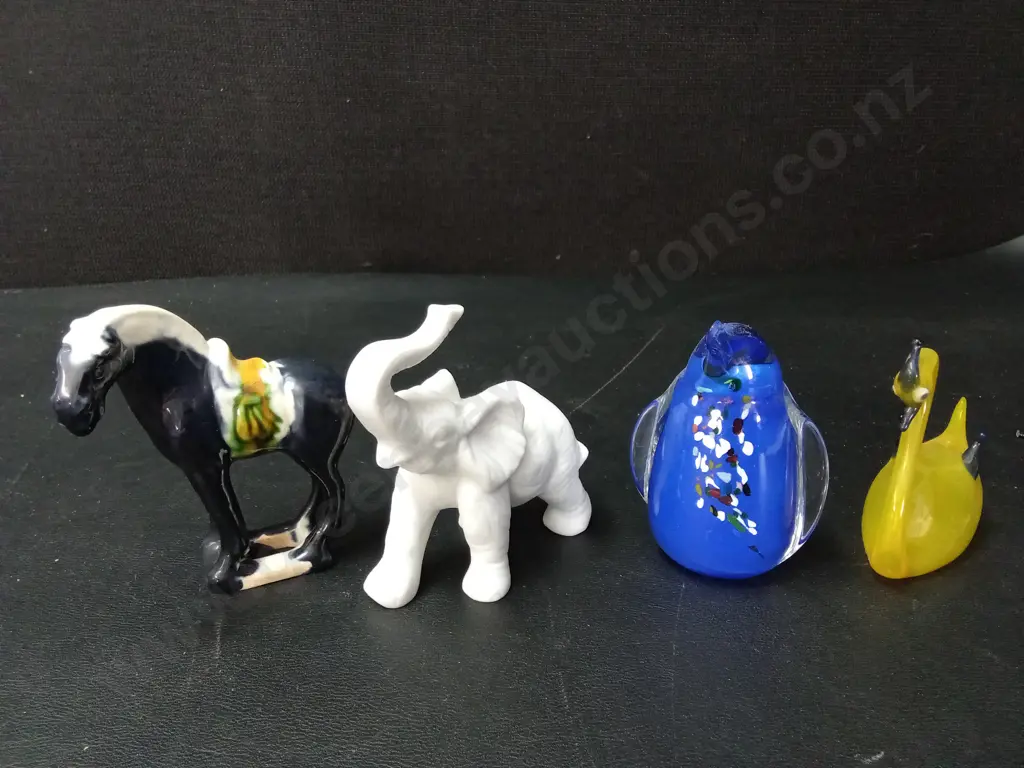 4 ANIMAL FIGURES TALLEST H8CM Image 1++
