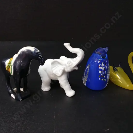 4 ANIMAL FIGURES TALLEST H8CM