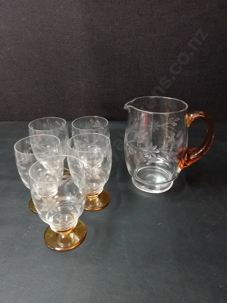 VINTAGE ETCHED GLASSES H11.5CM AND JUG H16.5CM Image 1++