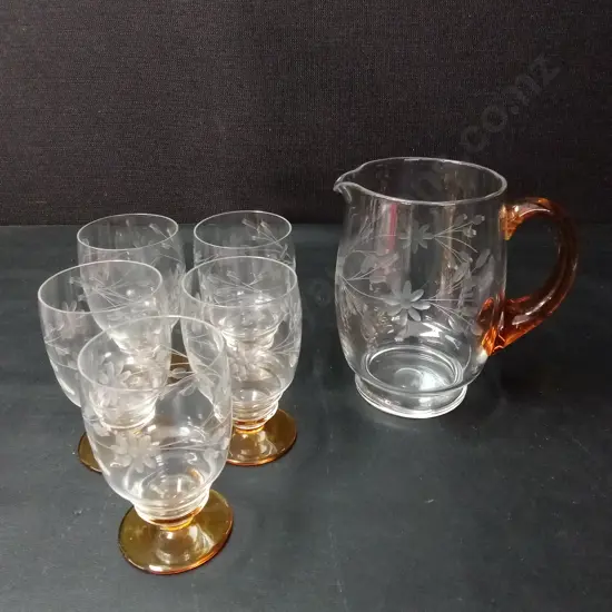 VINTAGE ETCHED GLASSES H11.5CM AND JUG H16.5CM