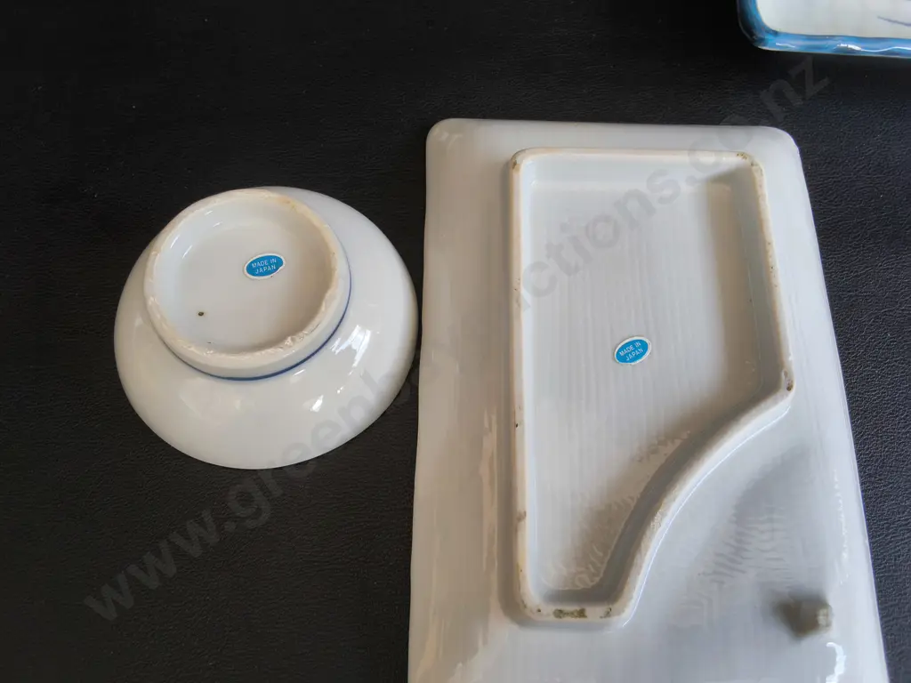 4 VINTAGE JAPANESE CERAMIC DISHES, WIDEST W 17 CM Image 1++