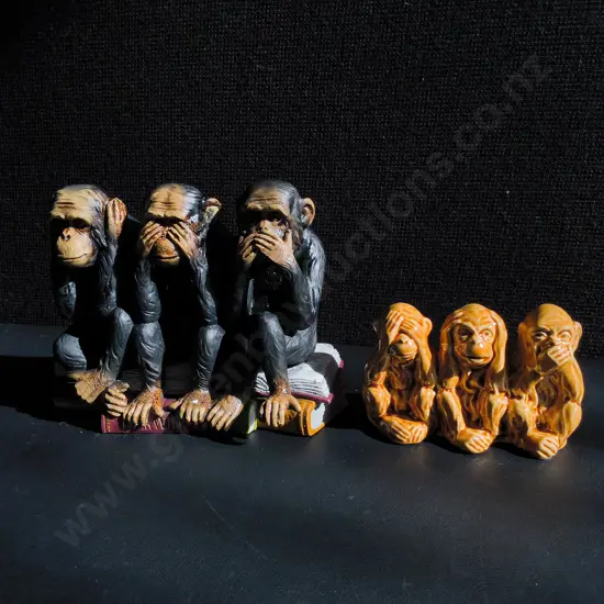PAIR OF "THE WISE MONKEYS" DECORATIVE FIGURINES, WIDEST W 16 CM