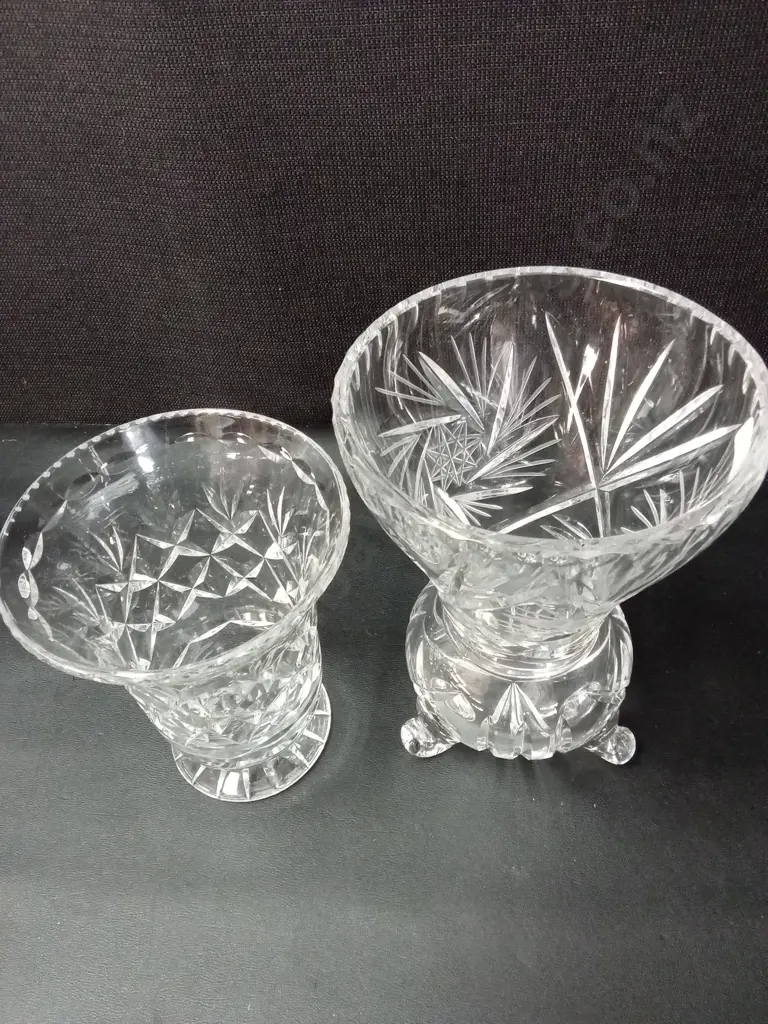 2 CRYSTAL GLASS VASES TALLEST H21CM Image 1++