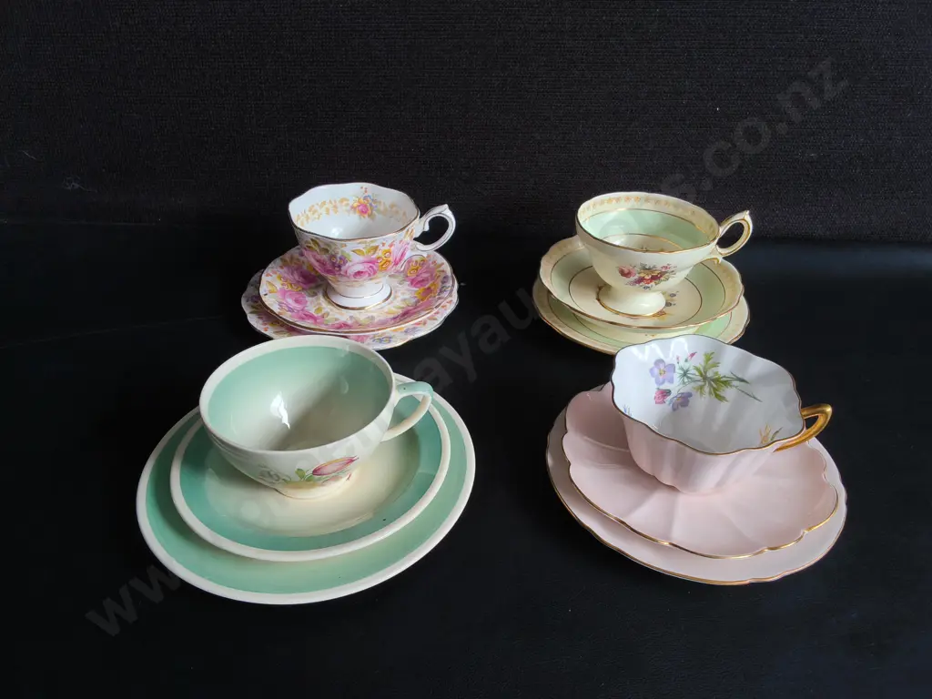 4 VINTAGE TEA CUP AND SAUCERS SETS Image 1++
