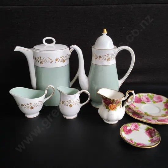 VINTAGE FINE BONE CHINA TEA SERVICE, ROYAL ALBERT "OLD COUNTRY ROSES", AND SUSIE COOPER, 8 PIECES, TALLEST H 25 CM