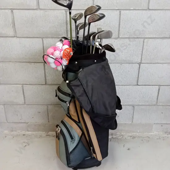SET OF GOLF CLUBS IN MULTI POCKET CARRYING STAND AND BALLS