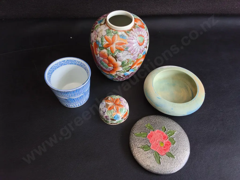 3 PIECES VINTAGE ASIAN DECOR, JAPANESE SOBA CHOKO CUP, CHINESE MILLEFLEUR GINGER JAR, FLORAL TRINKET BOX, TALLEST H 16CM Image 1++