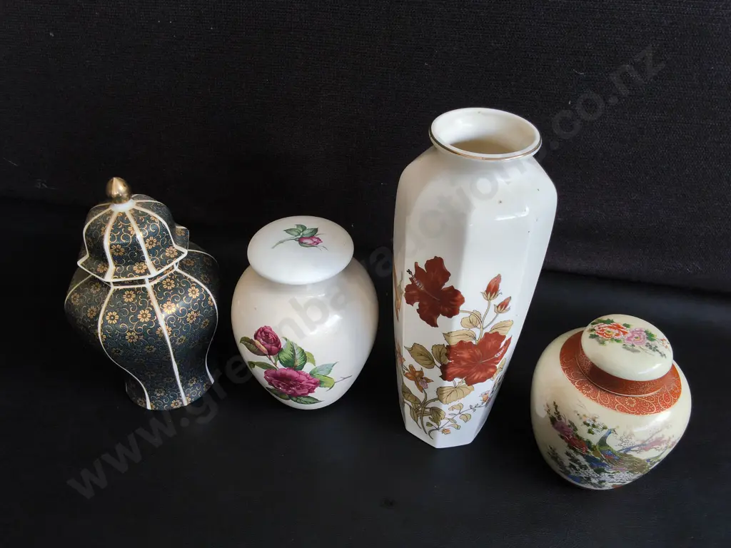 4 PIECES VINTAGE JAPANESE AND FINE PORCELAIN VASE AND GINGER JARS, TALLEST H 27 CM Image 1++