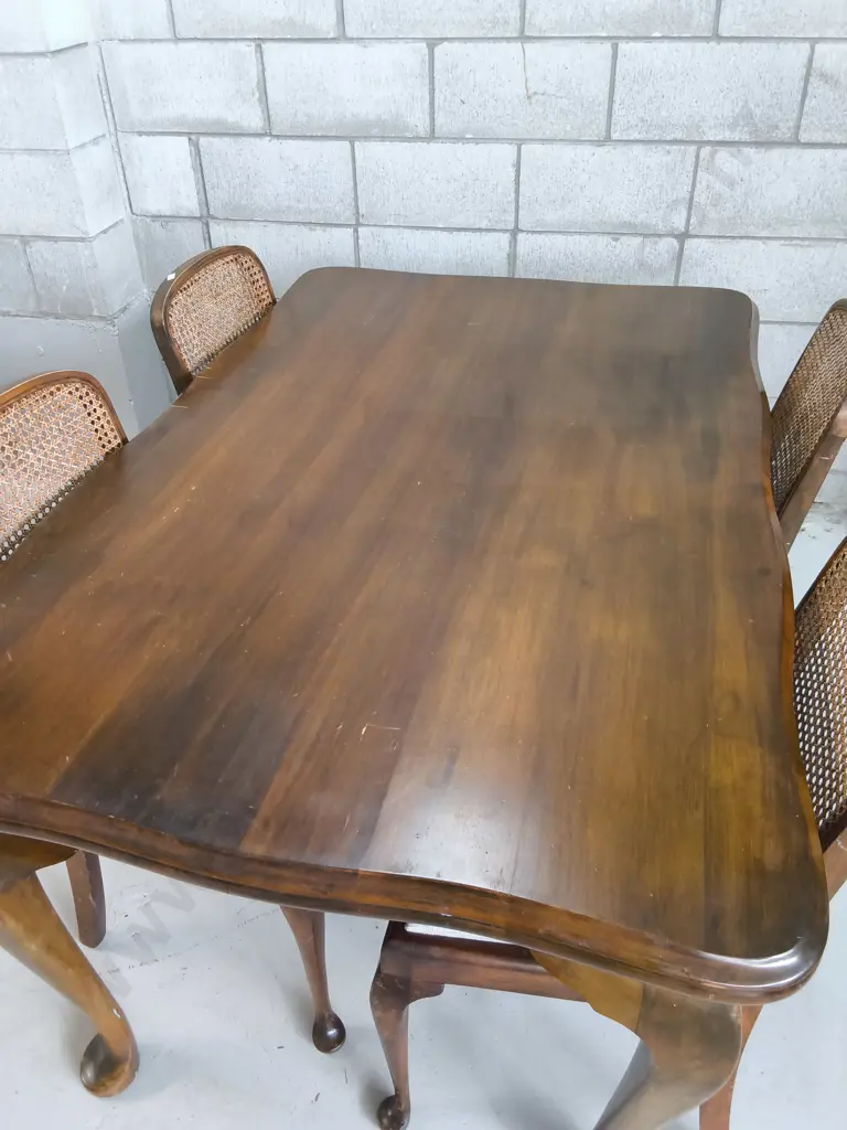 VINTAGE WOODEN DINING SET WITH 4 QUEEN ANNE STYLE DINING CHAIRS WITH CANE BACKS, TABLE H 77 CM X W 1.39 M X D 90 Image 1++