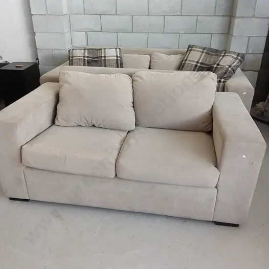 SOFA SET WITH ONE PULL OUT BED, BACK SOFA IS H 80CM X W 200C, X D 90CM, NEEDS REPAIR AS SEEN IN PHOTO'S