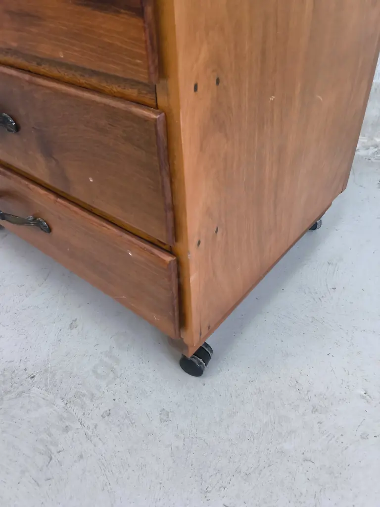 VINTAGE WOODEN BEDSIDE CABINET WITH ROLLING CASTER WHEELS, H 75 CM X W 50 CM X D 36 CM Image 1++