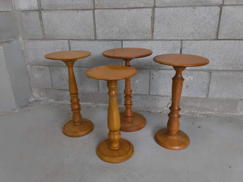 4 VINTAGE TURNED WOODEN PEDESTAL STANDS, TALLEST H 48 CM Image 1++